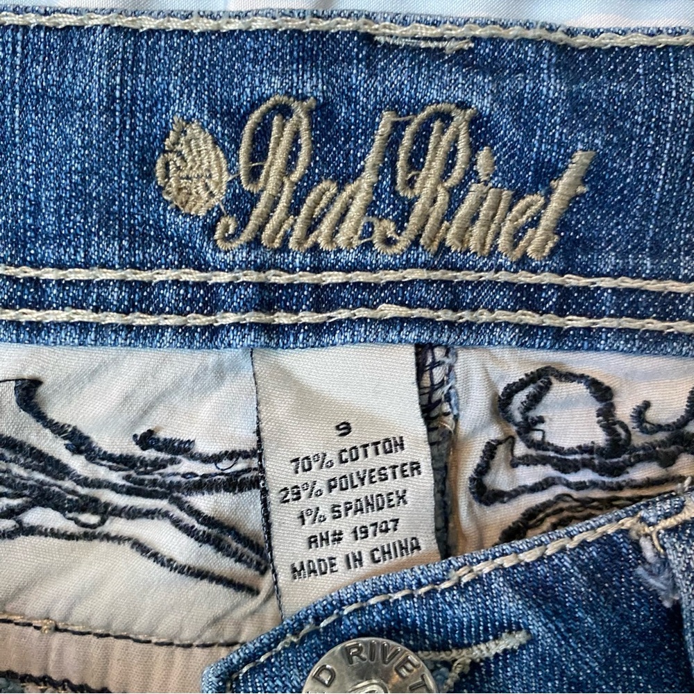 Vintage 00s Y2K Low Rise Flare Jeans, Size 8/9 30" Waist, Grunge Gothic Vibes - Picture 6 of 10